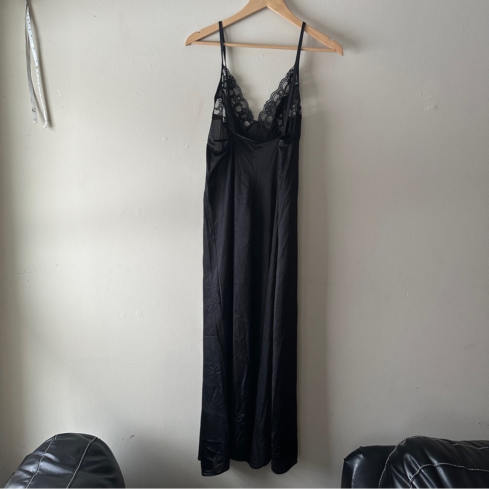 Vintage Petra Fashions Black Nylon Lace Trim Maxi Nightgown Slip Dress Medium - Picture 2 of 5
